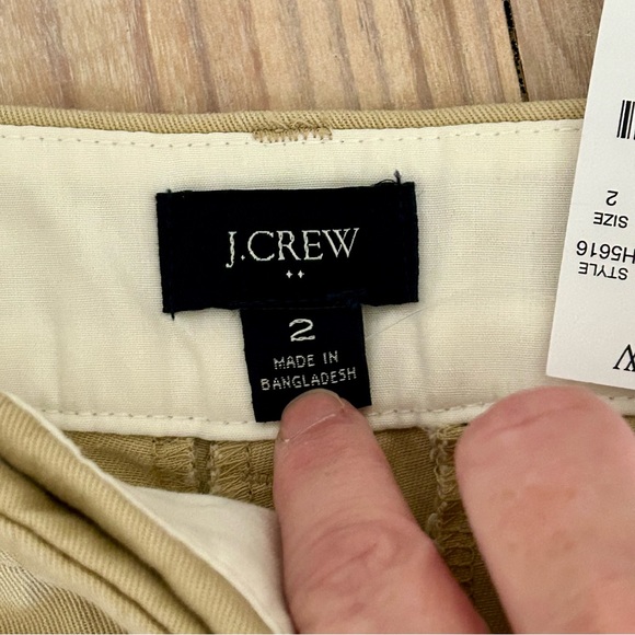J. Crew Factory 3.5” Khaki Cotton Shorts  - 🆕 - Picture 2 of 6